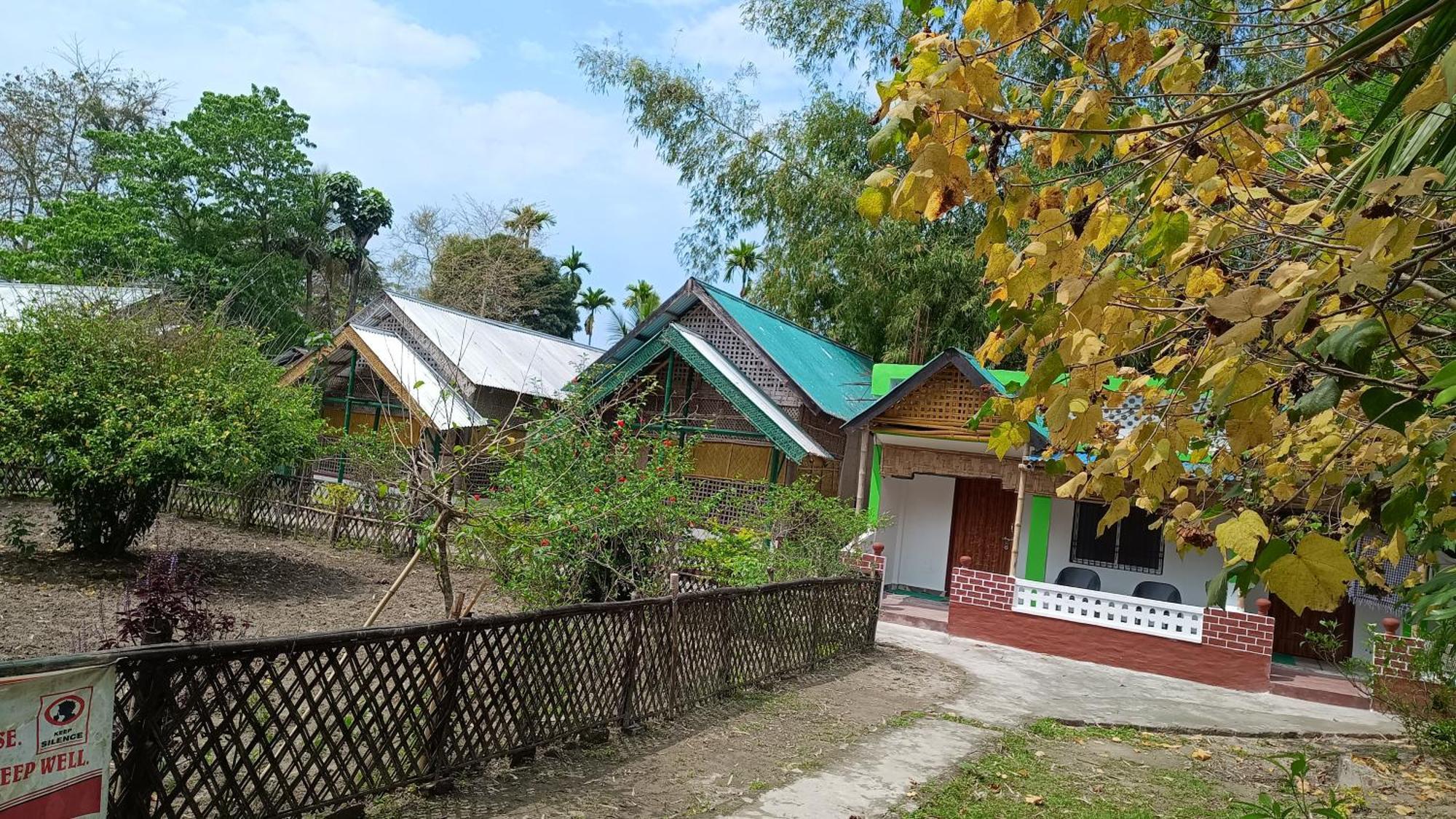 Jyoti Home Bamboo Garden Lodge Majuli Bagian luar foto