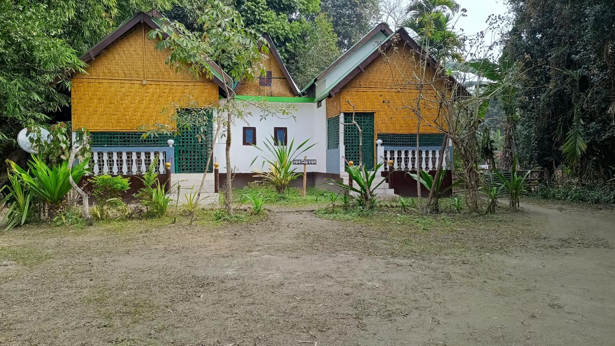 Jyoti Home Bamboo Garden Lodge Majuli Bagian luar foto